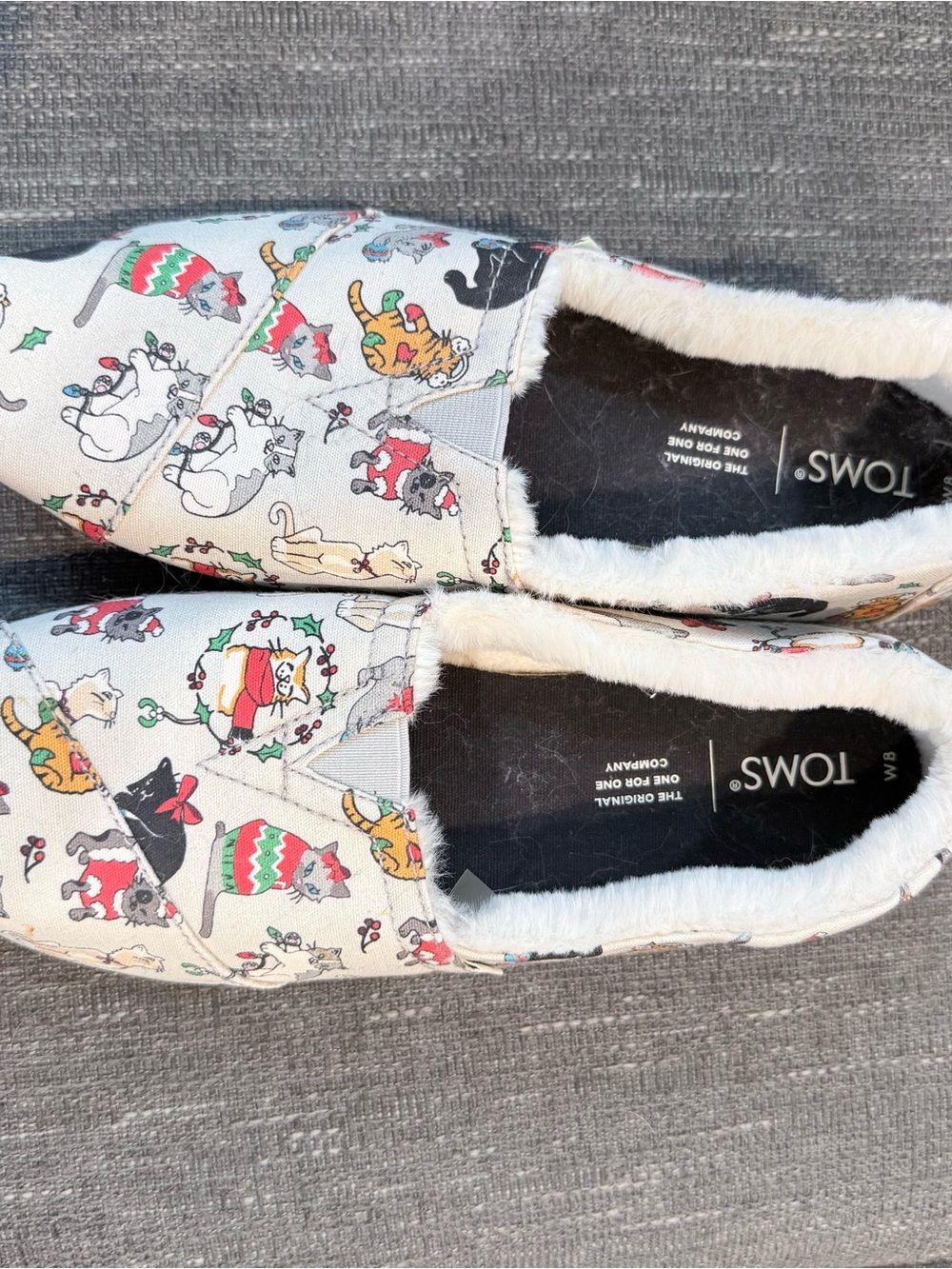Toms White Slip-On Slippers with Festive Multicolor Cat Print